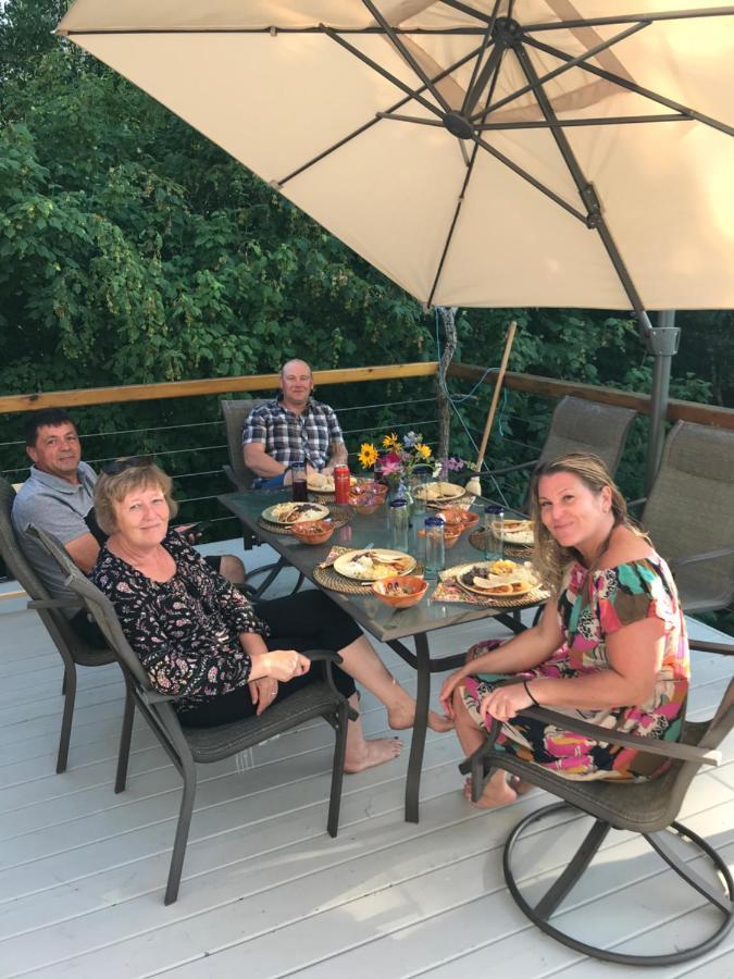 Pebble Springs BnB Grand Beach Eksteriør billede