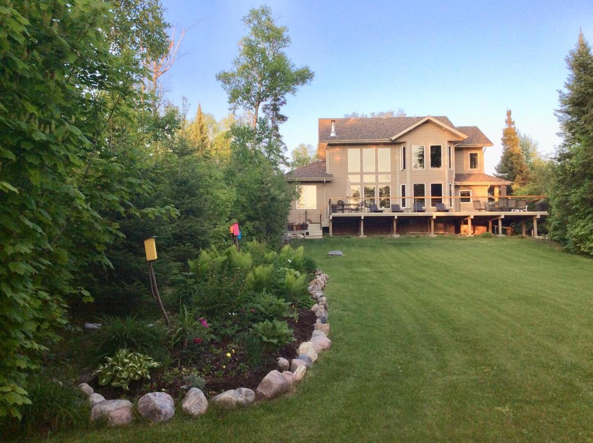 Pebble Springs BnB Grand Beach Eksteriør billede
